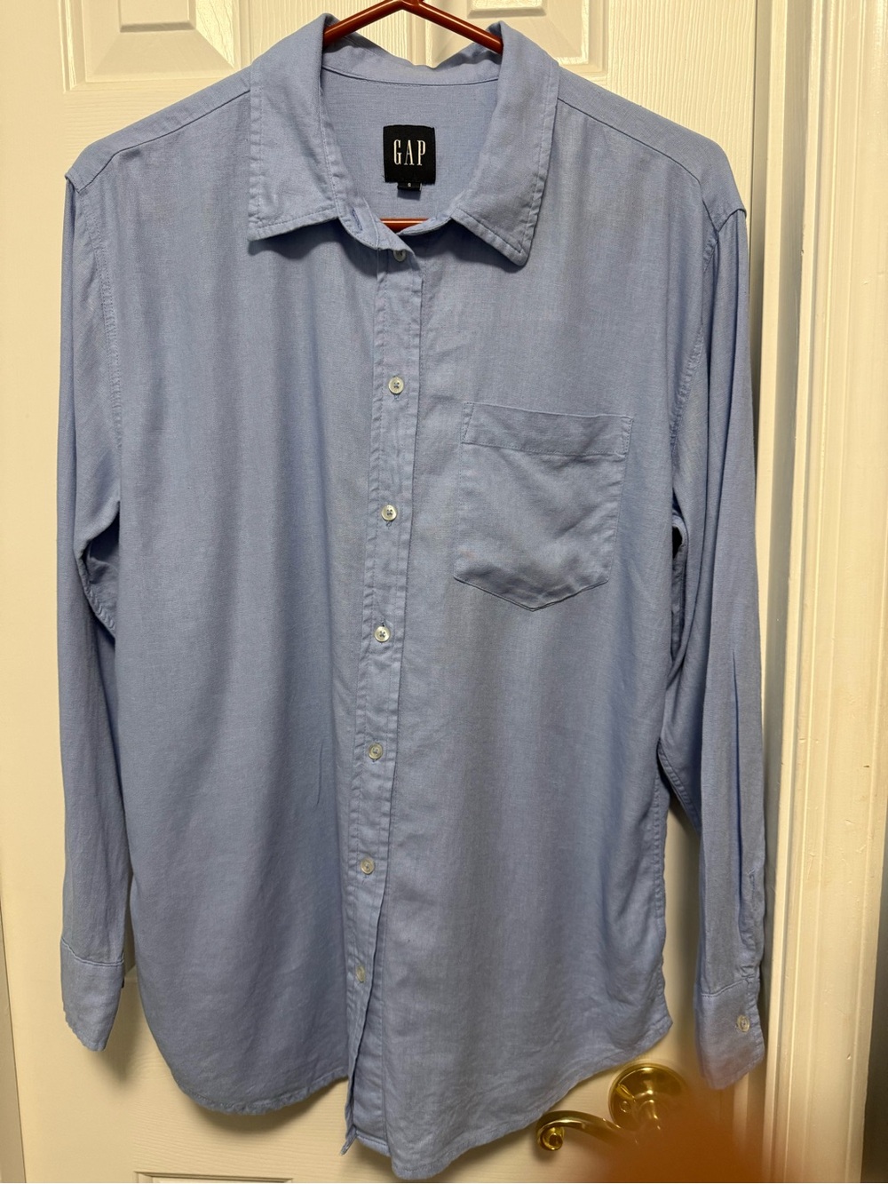 GAP Women's Soft Light Blue Casual Button-Down Shirt Linen blended